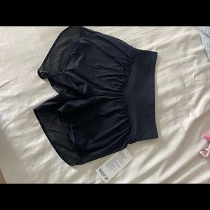 Lululemon Nulu and Mesh HR Shorts 3.5”
